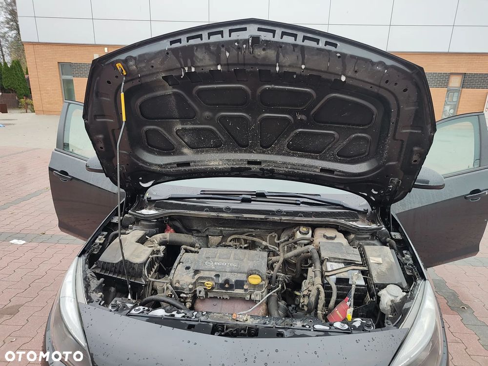Opel Astra 1.4 Essentia - 9