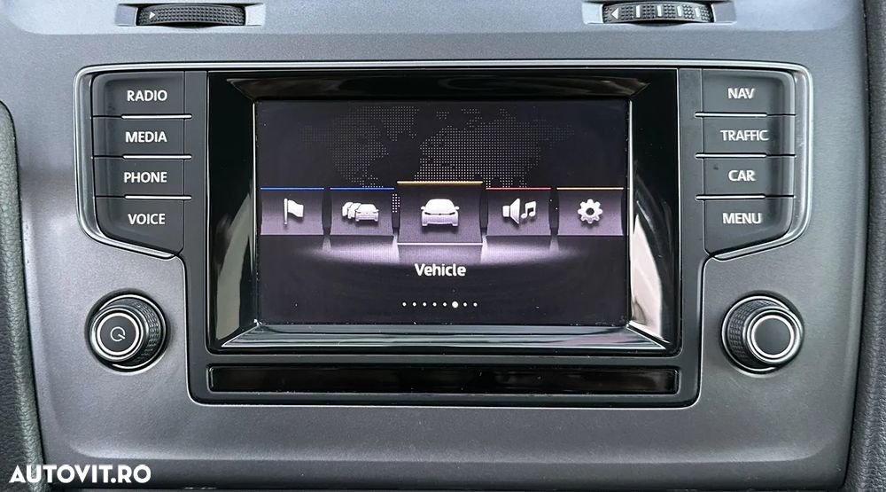 Volkswagen Golf - 31