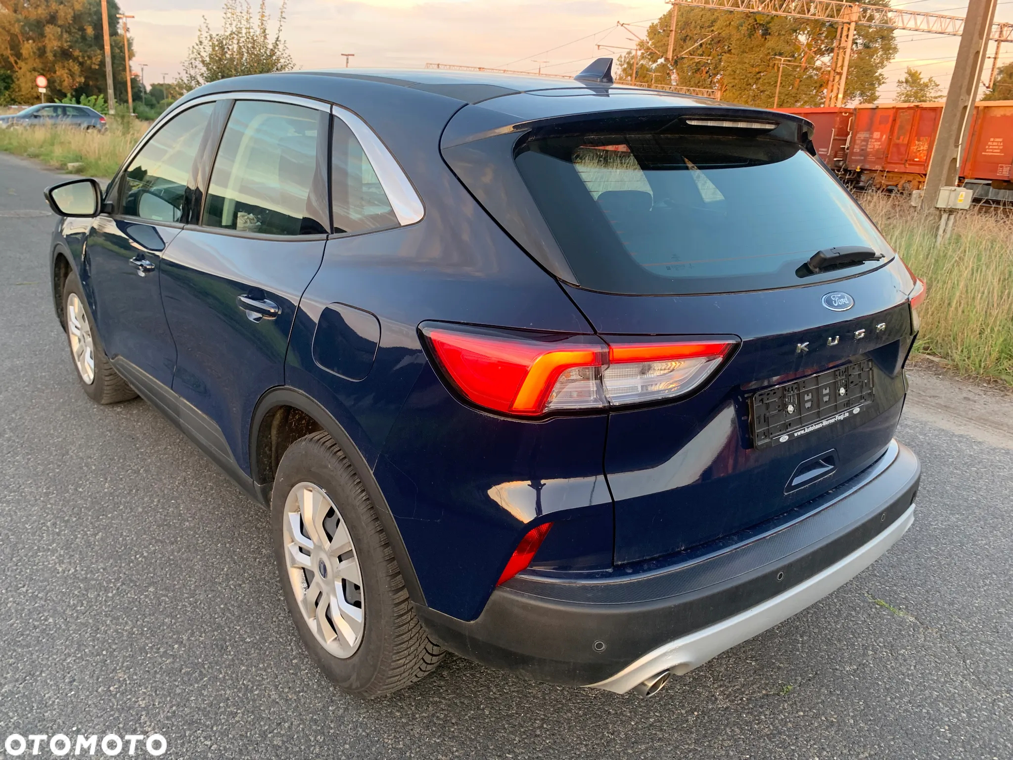 Ford Kuga 1.5 EcoBoost FWD Trend - 4