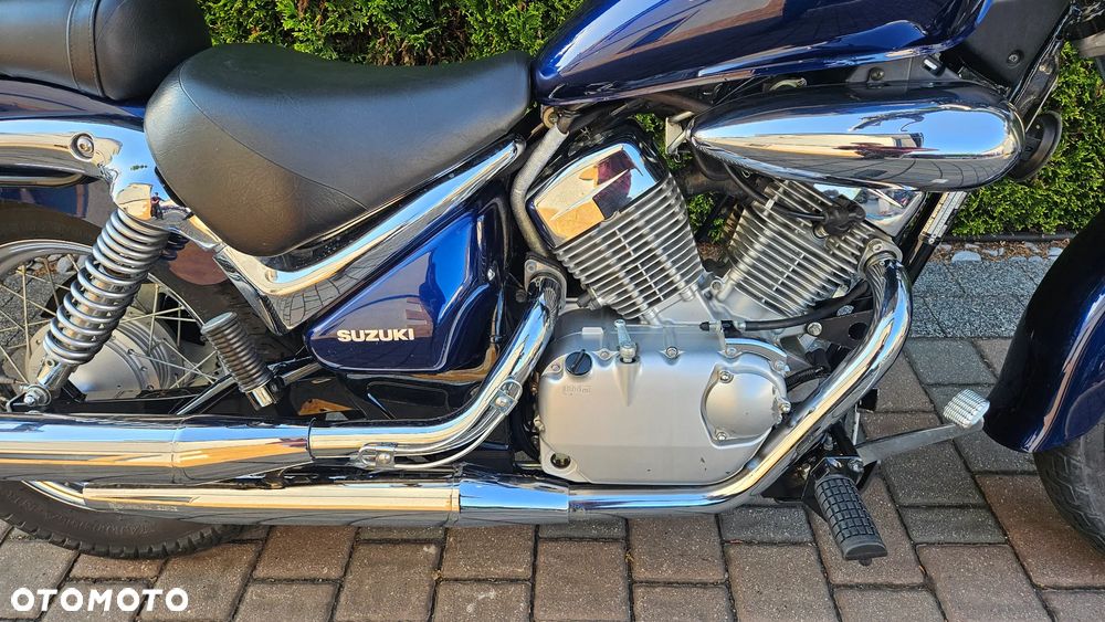Suzuki Intruder - 24