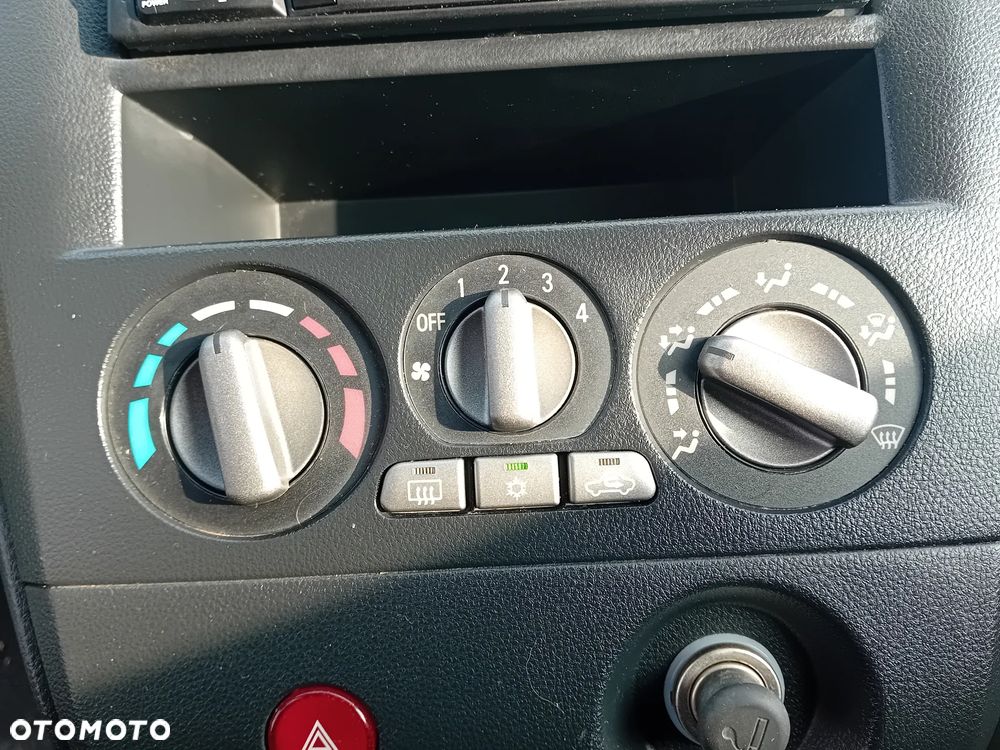 Mitsubishi Outlander - 20