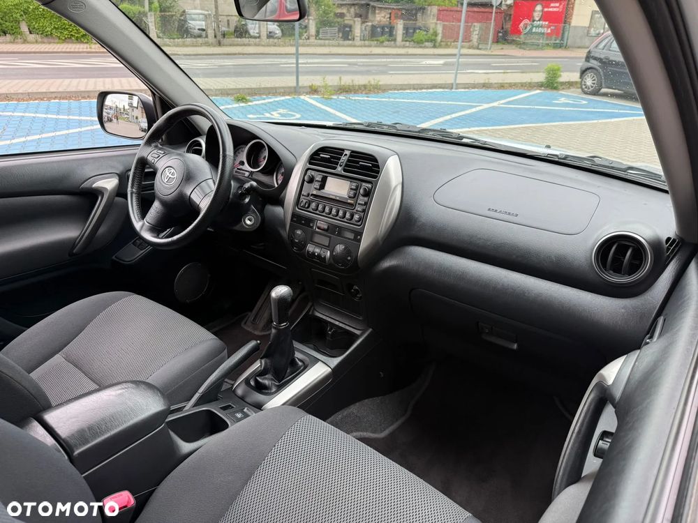 Toyota RAV4 4x4 Edition - 12