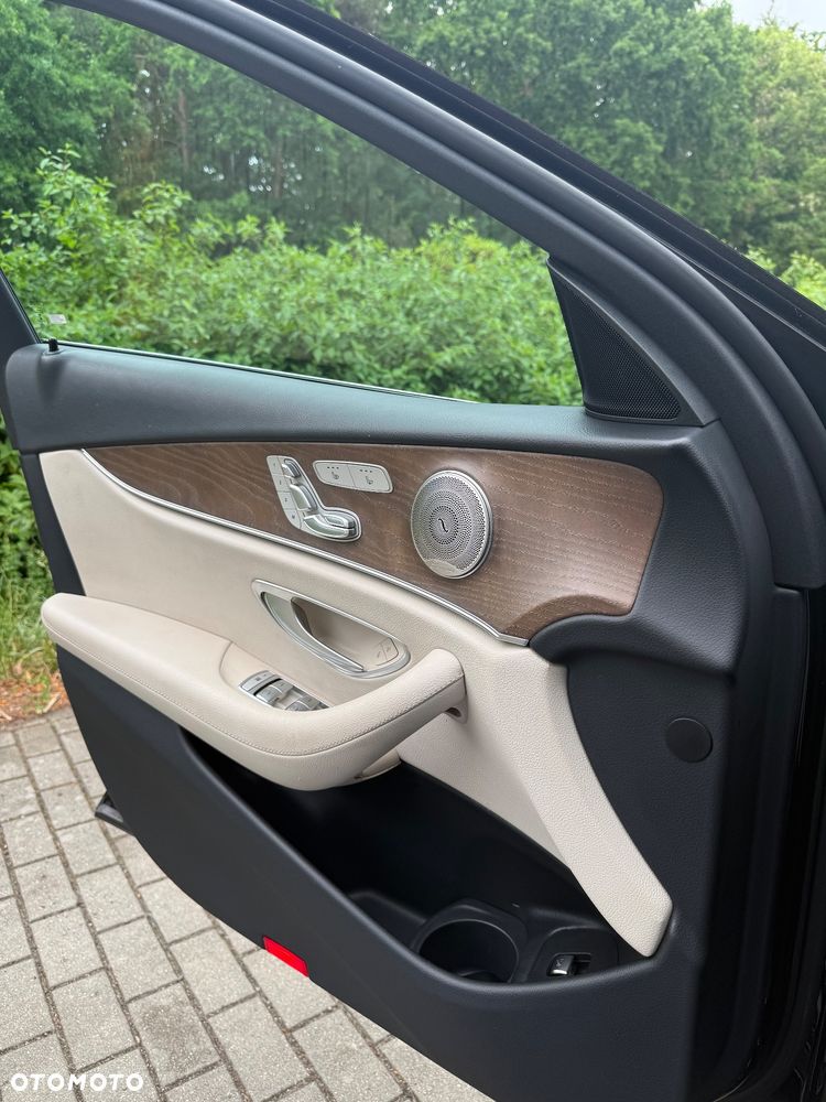 Mercedes-Benz Klasa E 220 d 4-Matic Avantgarde - 13