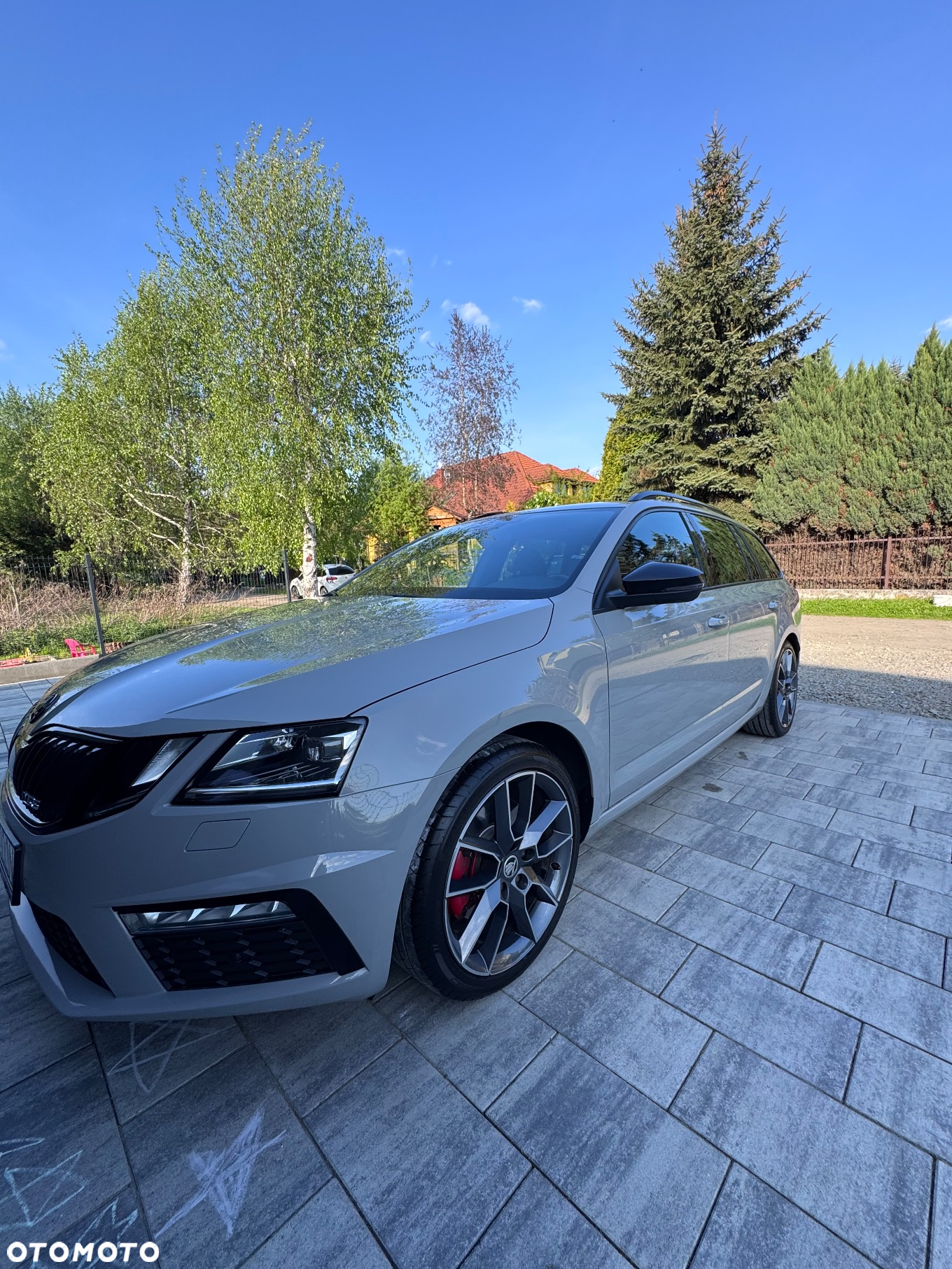 Skoda Octavia 2.0 TDI DSG RS - 9