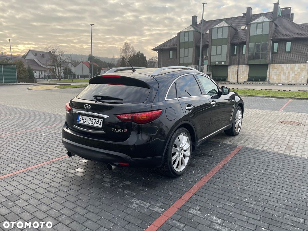 Infiniti FX FX30d S Premium - 3