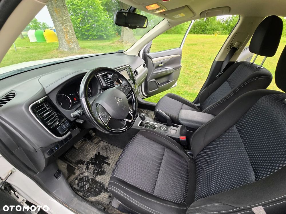 Mitsubishi Outlander 2.2 DID Intense + 4WD - 18