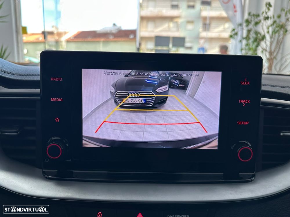 Kia XCeed 1.6 GDi PHEV Drive - 17