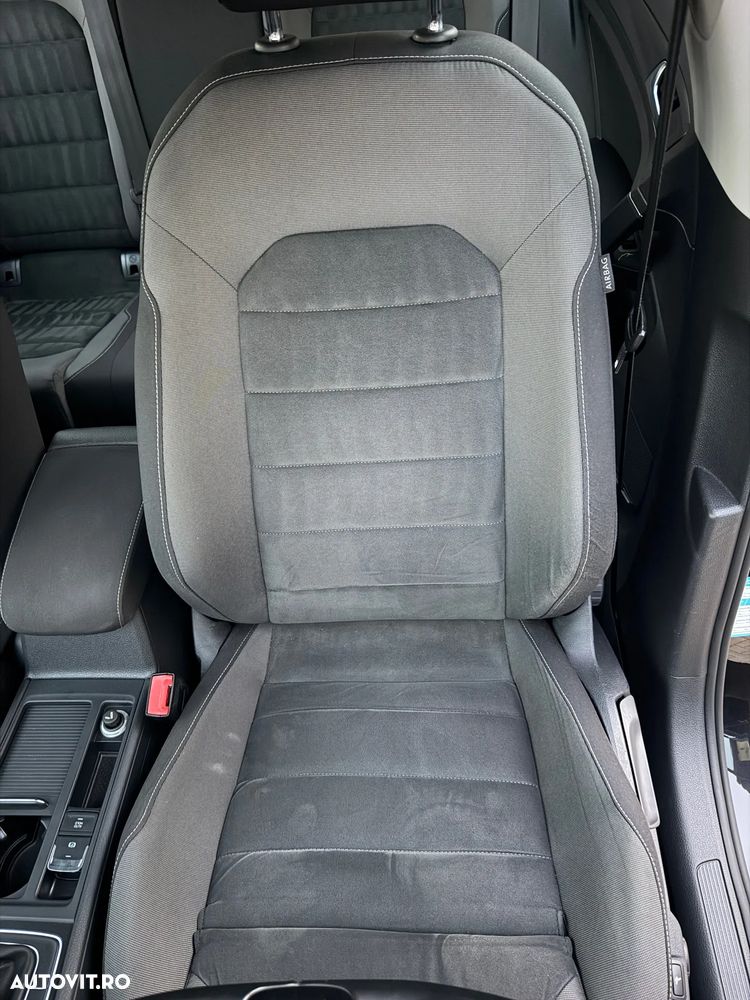 Volkswagen Golf 1.6 TDI DPF Comfortline - 30