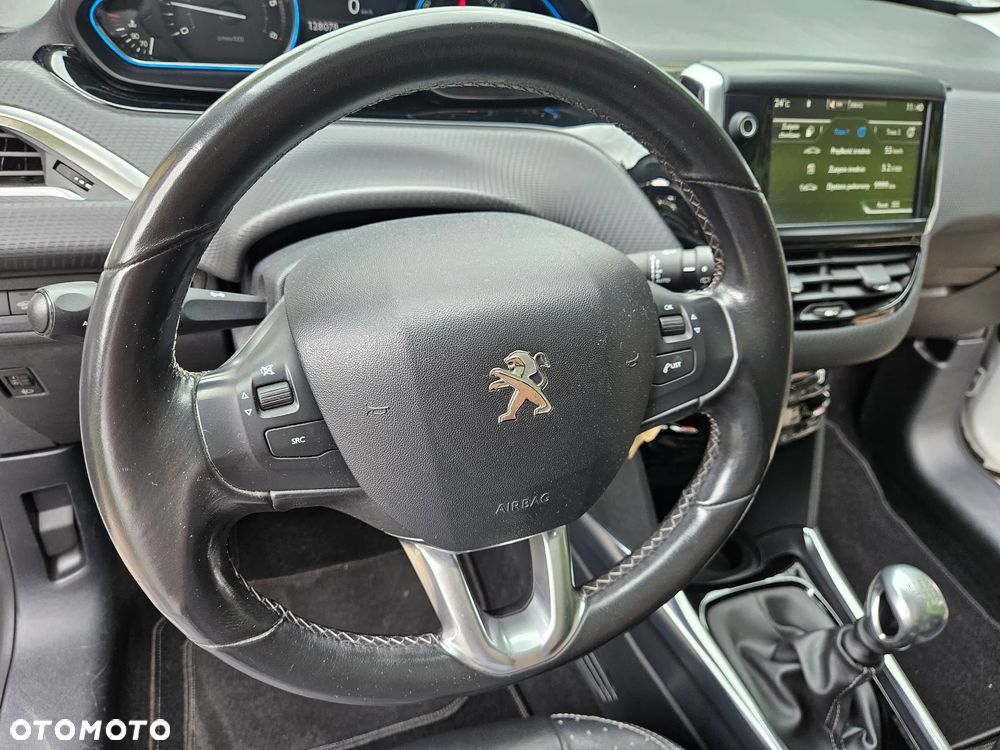 Peugeot 2008 e-HDi FAP 115 STOP & START Allure - 23