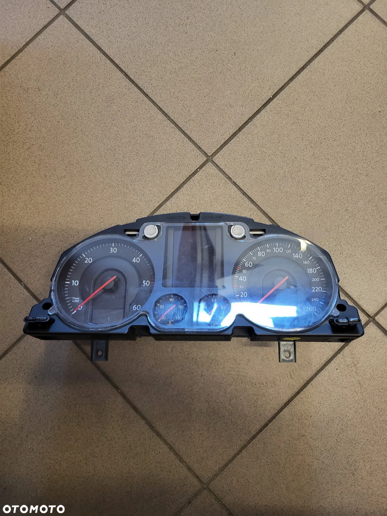 LICZNIK ZEGARY PASSAT B6 A2C53106067 - 2