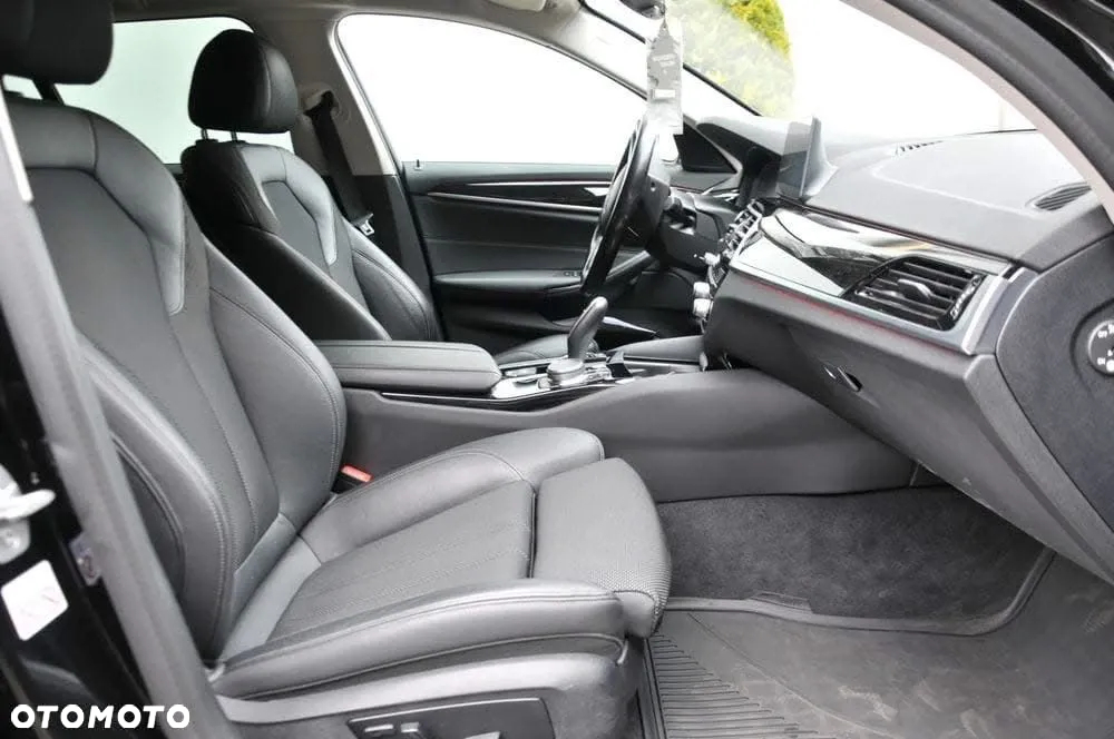 BMW Seria 5 520d Touring Sport Line - 37