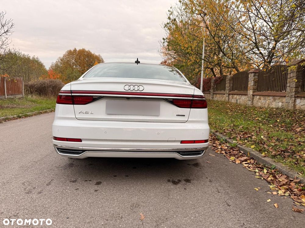 Audi A8 - 6
