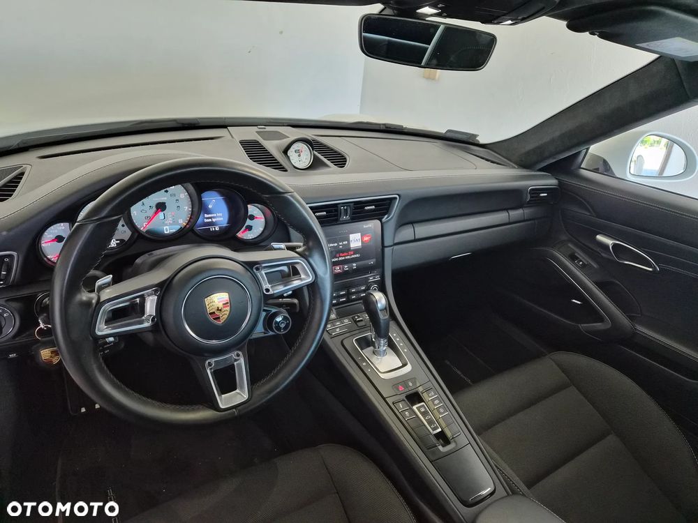 Porsche 911 Carrera 4S PDK - 6