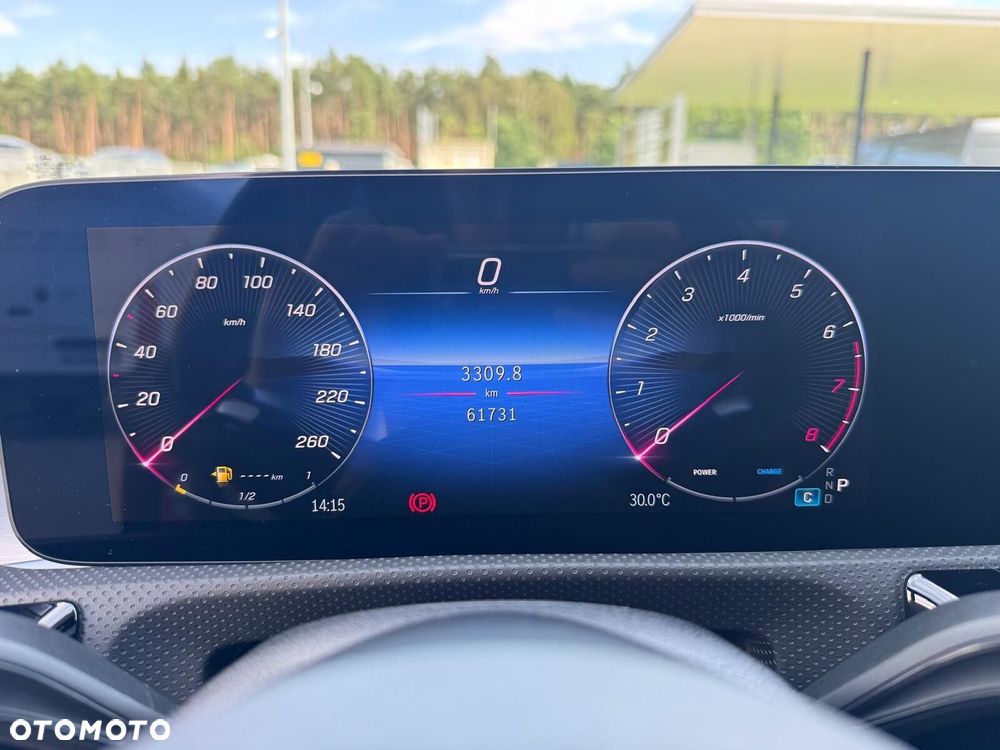 Mercedes-Benz CLA - 27