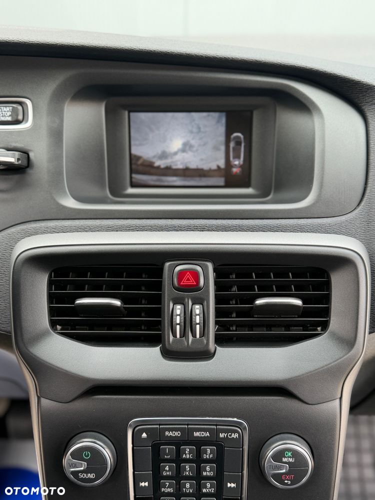 Volvo V40 T3 Momentum - 13