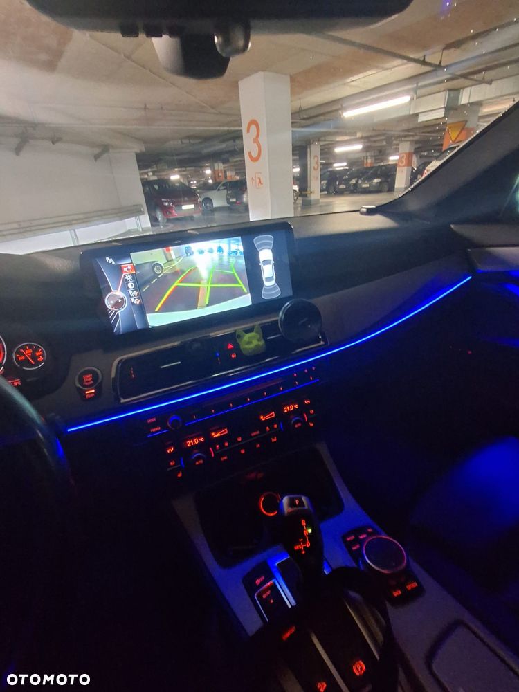 BMW Seria 5 535i xDrive - 8