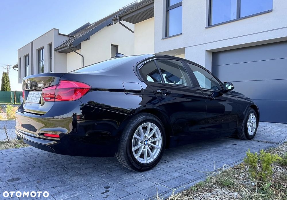 BMW Seria 3 318i - 1