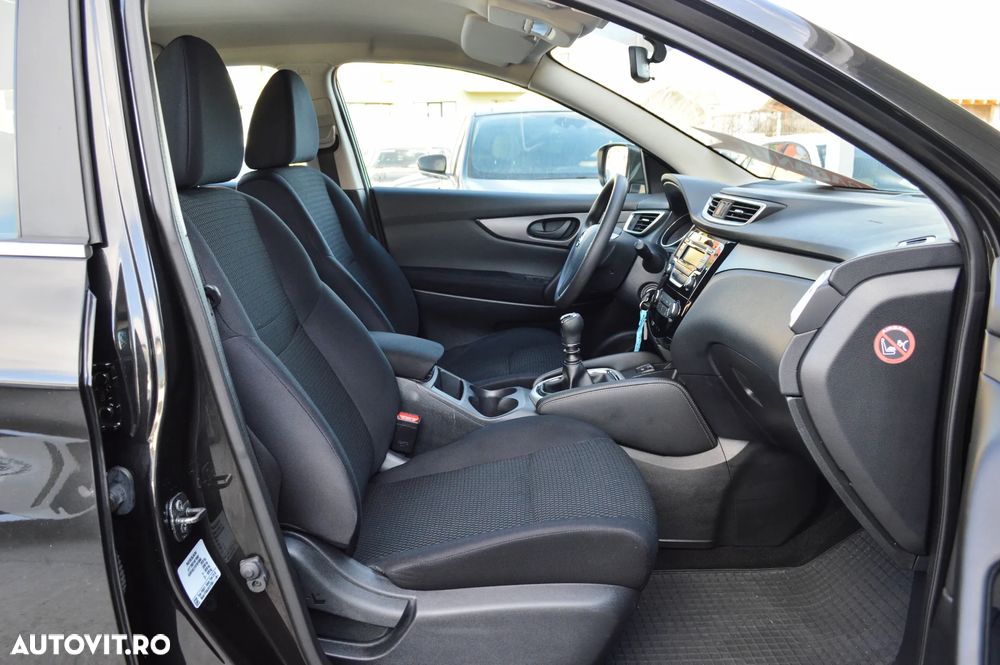 Nissan Qashqai 1.5 DCI N-Connecta - 23