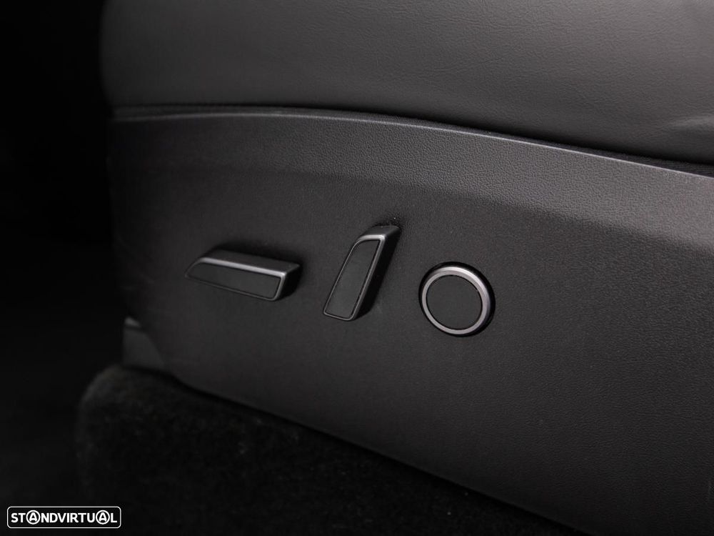 Tesla Model Y RWD - 17