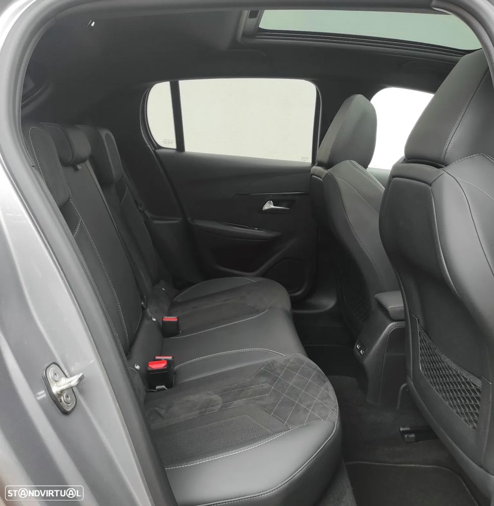Peugeot e-208 GT - 28