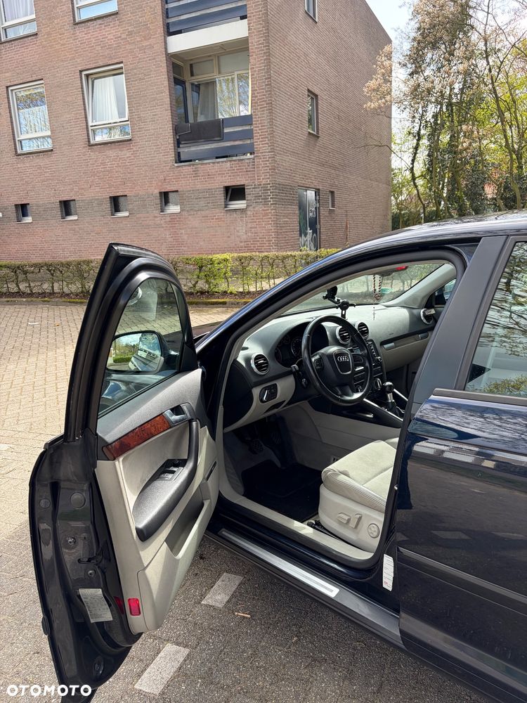 Audi A3 Sportback - 10