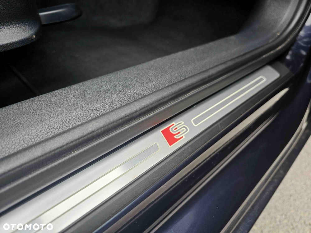 Audi A4 Avant 2.0 TDI DPF clean diesel quattro S tronic S line Sportpaket - 25