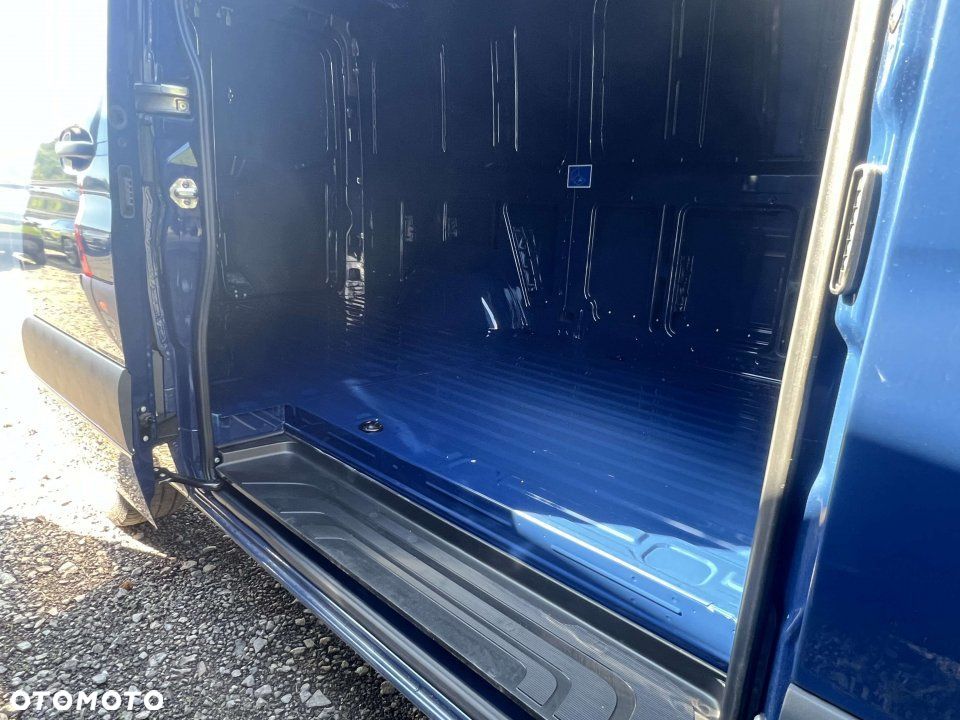 Mercedes-Benz Sprinter - 7
