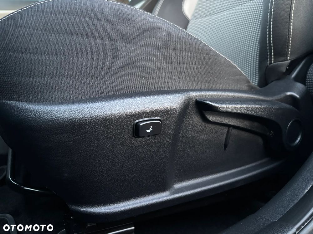Kia Ceed 1.6 CRDi 136 ISG Platinum Edition - 27