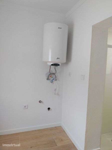 Alugo imóvel T2 r/chão, com 63m2 e área exterior privada. - Grande imagem: 3/7