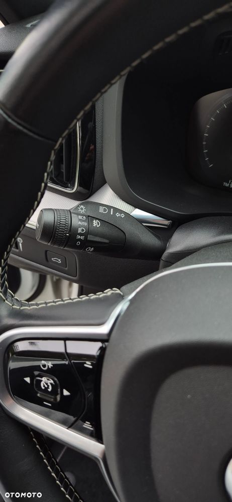 Volvo XC 60 D4 Geartronic RDesign - 26
