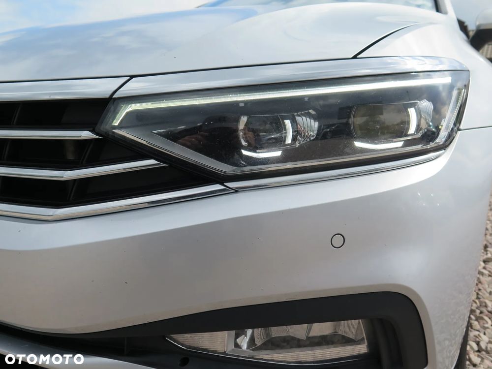 Volkswagen Passat 2.0 TDI SCR DSG 4Motion Business - 2