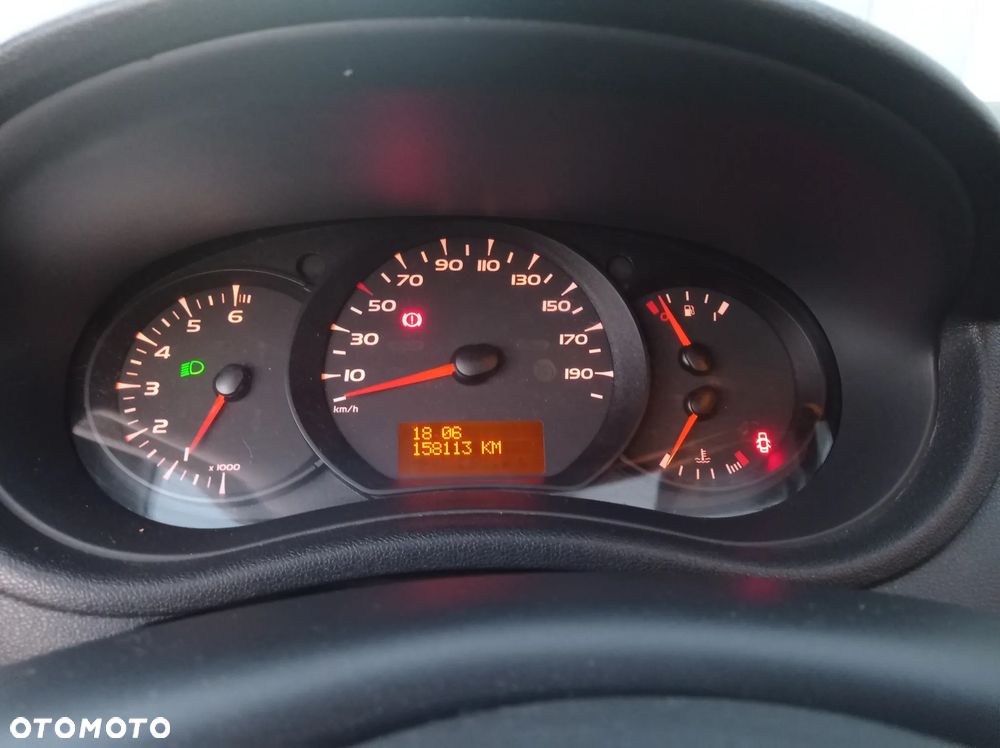Renault Clio - 22