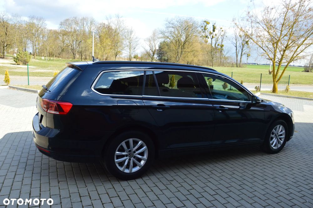 Volkswagen Passat - 10
