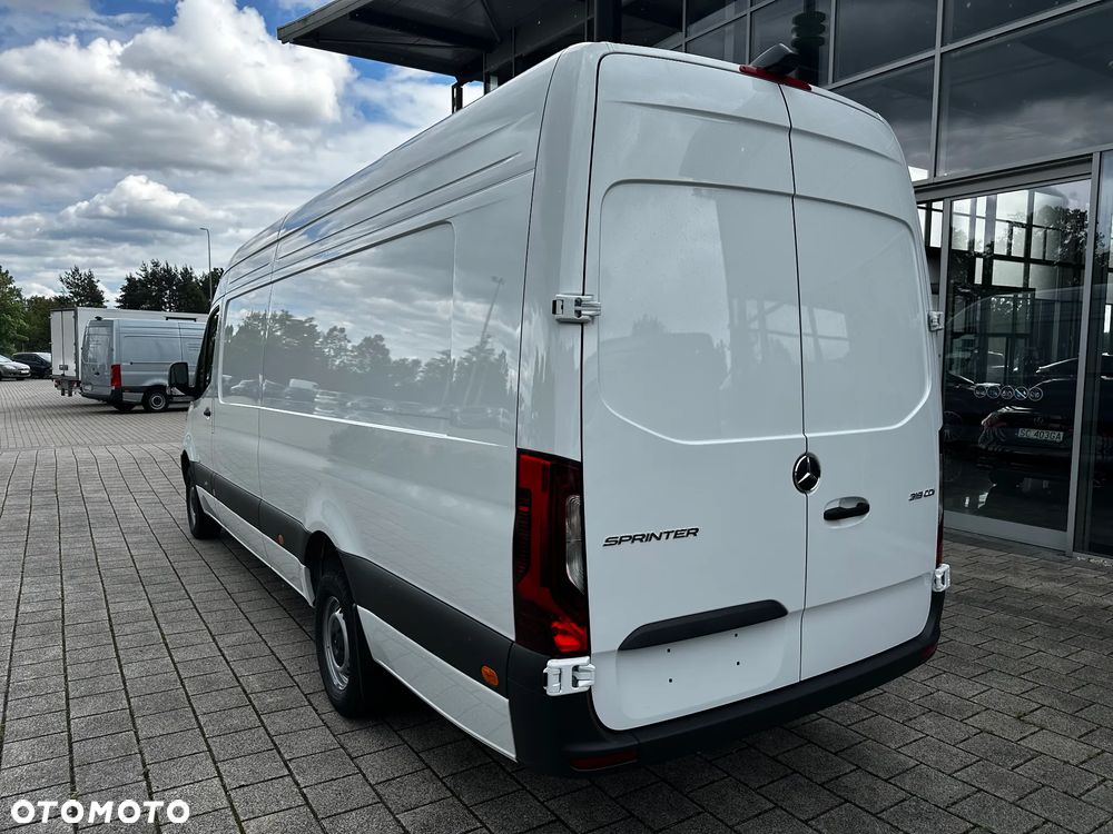 Mercedes-Benz Sprinter - 9