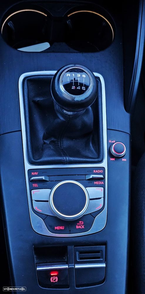 Audi A3 1.6 TDI ultra Attraction - 11