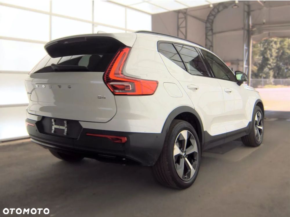 Volvo XC 40 - 5