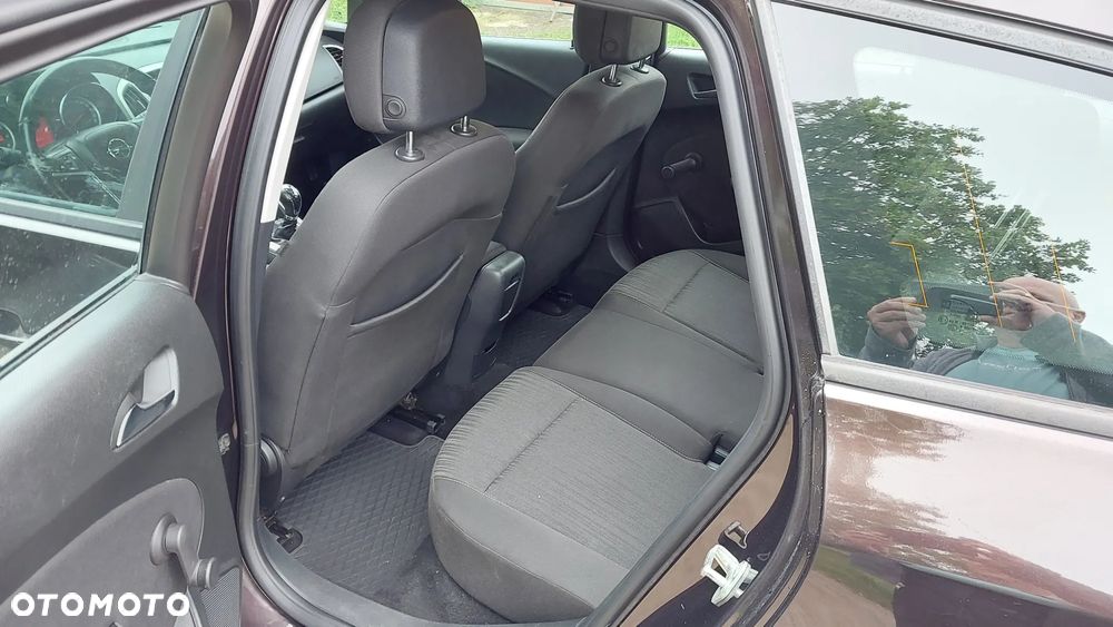 Opel Astra 1.4 T Enjoy - 12