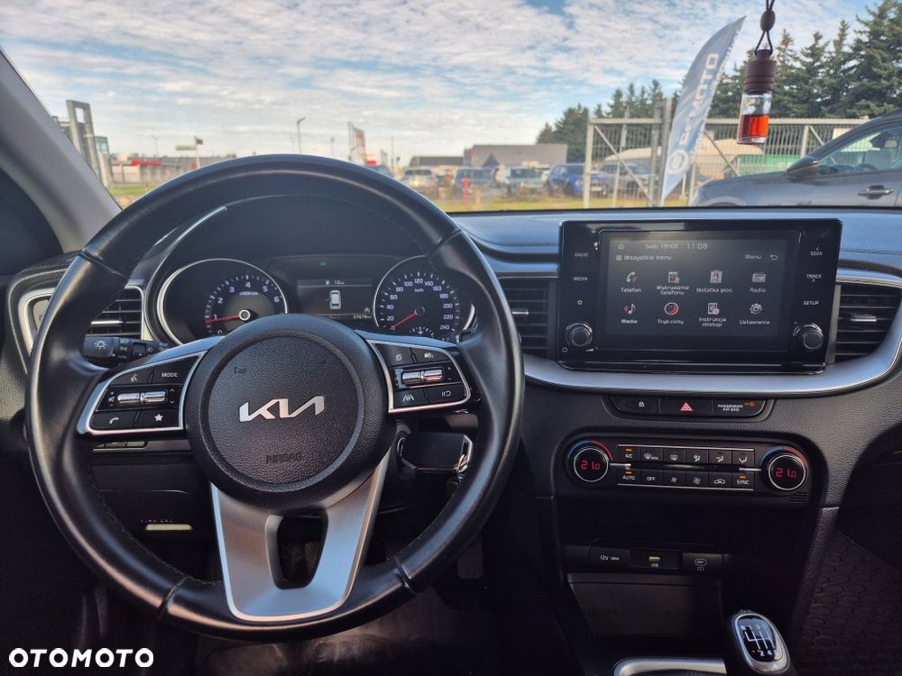 Kia Ceed 1.5 T-GDI M - 20