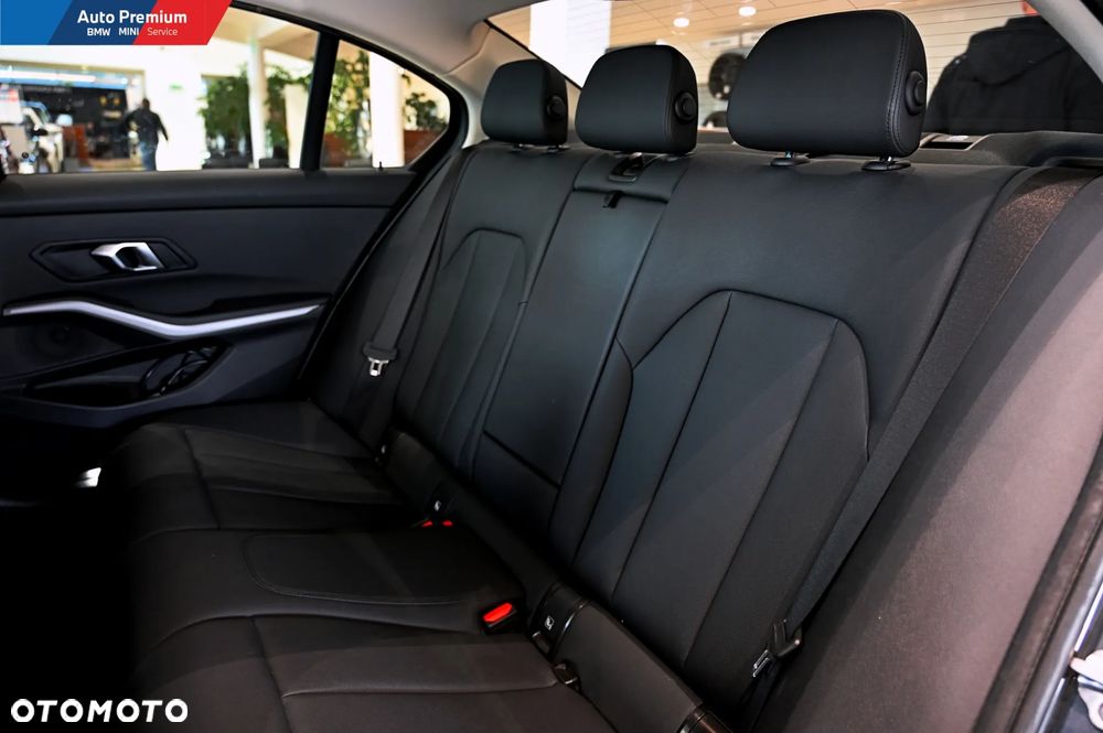BMW Seria 3 320d Advantage - 14