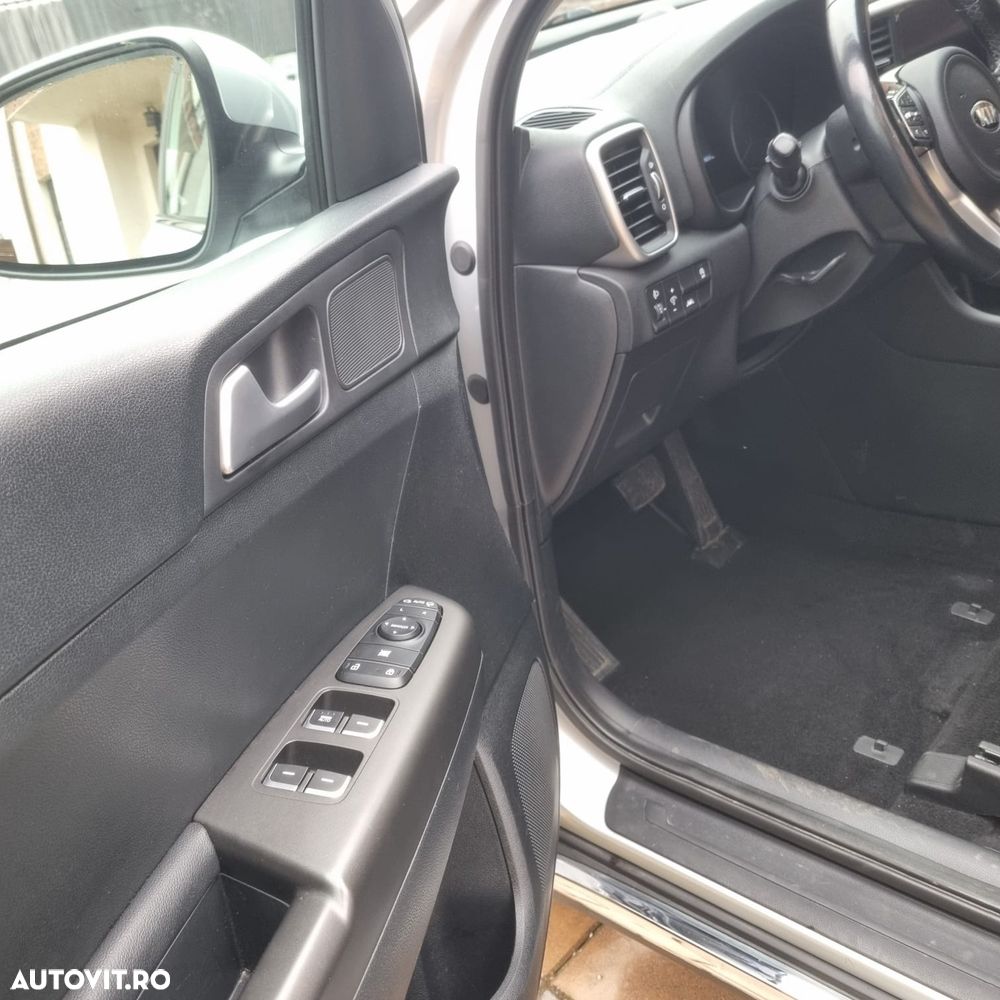 Kia Sportage 1.6 CRDI AWD Eco-Dynamics+ (48V M-H) DCT Vision - 12