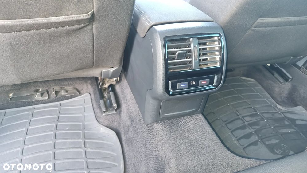 Volkswagen Passat 2.0 TDI BMT Comfortline - 13