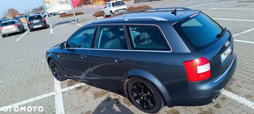Audi A4 Avant - 6