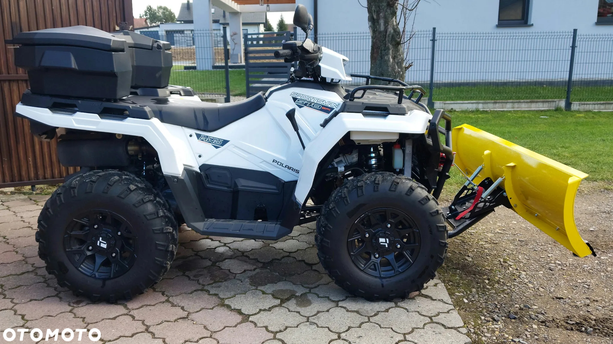 Polaris Sportsman - 4