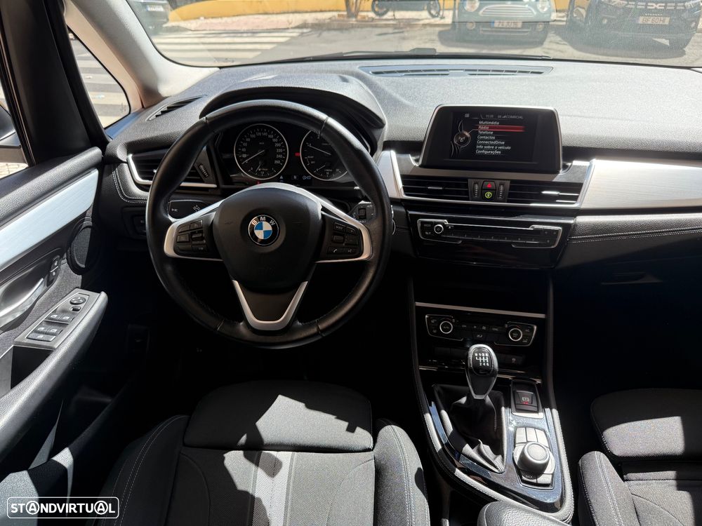 BMW 216 Active Tourer d Line Sport - 35