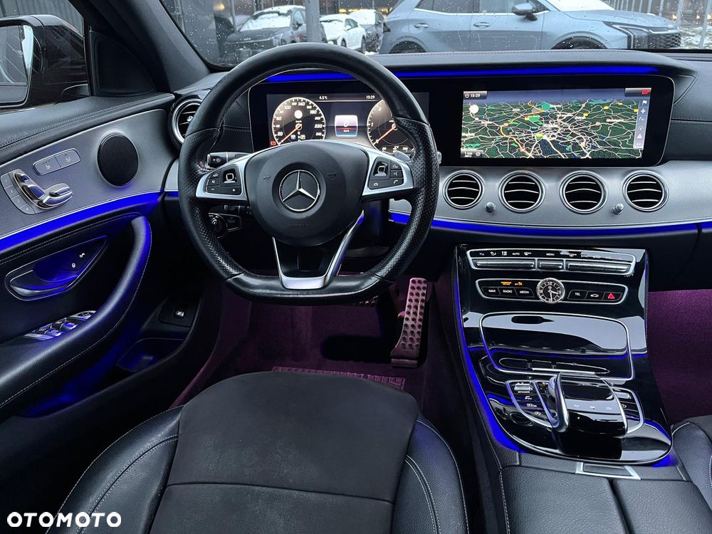 Mercedes-Benz Klasa E 220 d 9G-TRONIC - 14