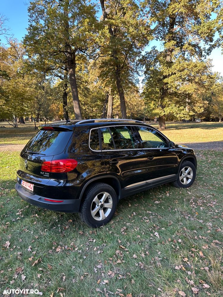 Volkswagen Tiguan 2.0 TDI 4Motion DSG Sport & Style - 4