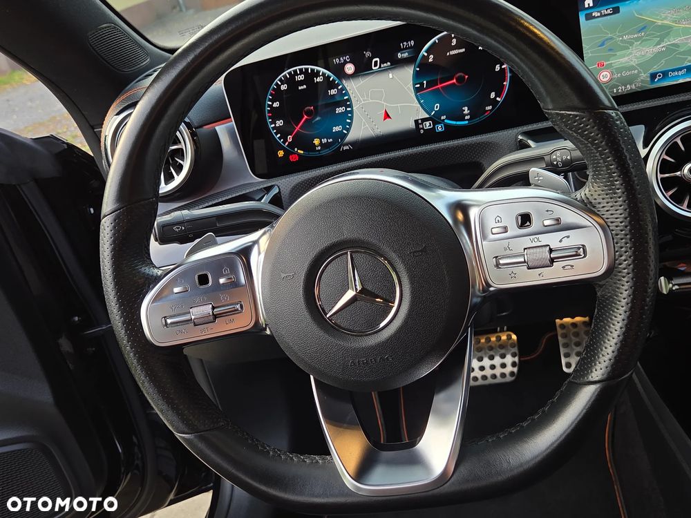 Mercedes-Benz CLA - 36