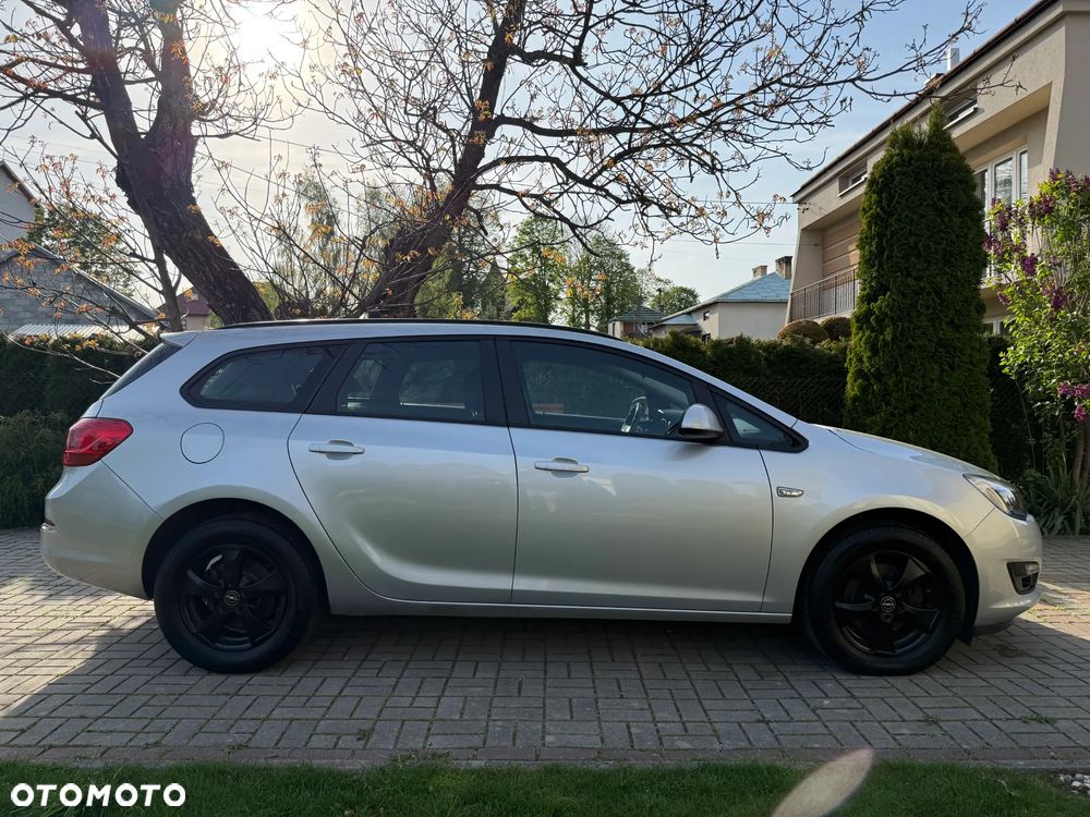 Opel Astra 1.6 CDTI DPF ecoFLEX Sports TourerStart/Stop Edition - 4
