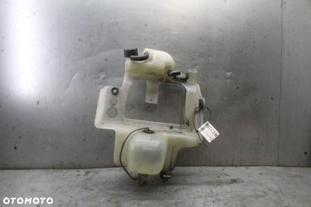 Derbi GP1 50 2T Zbiornik płynu zbiorniczek oleju stelaż czaszy - 1