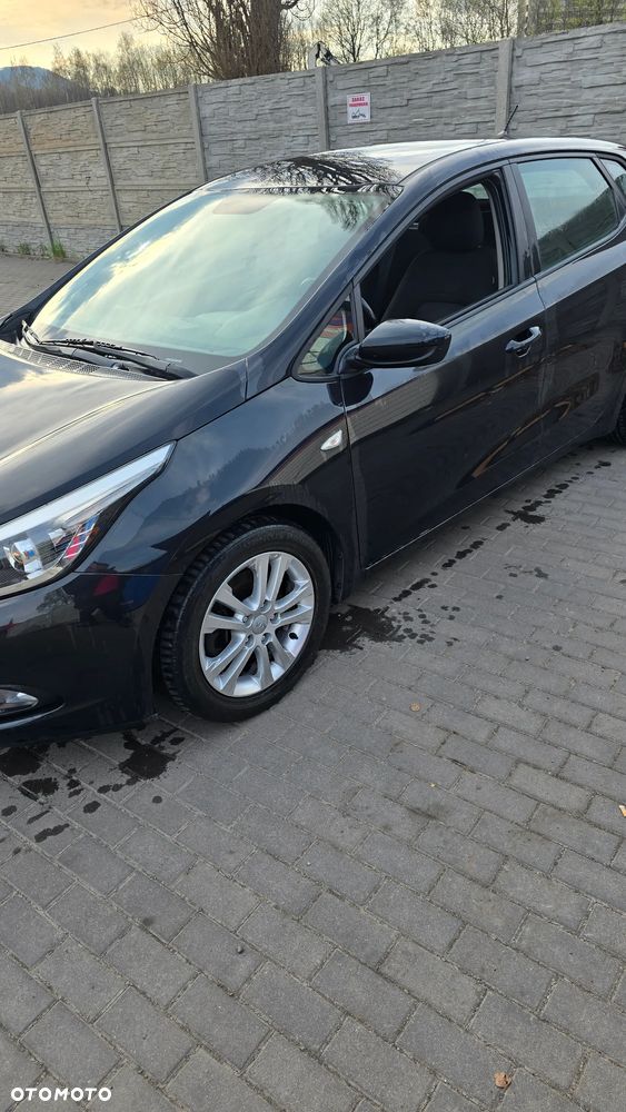 Kia Ceed 1.4 CVVT Dream-Team Edition - 9